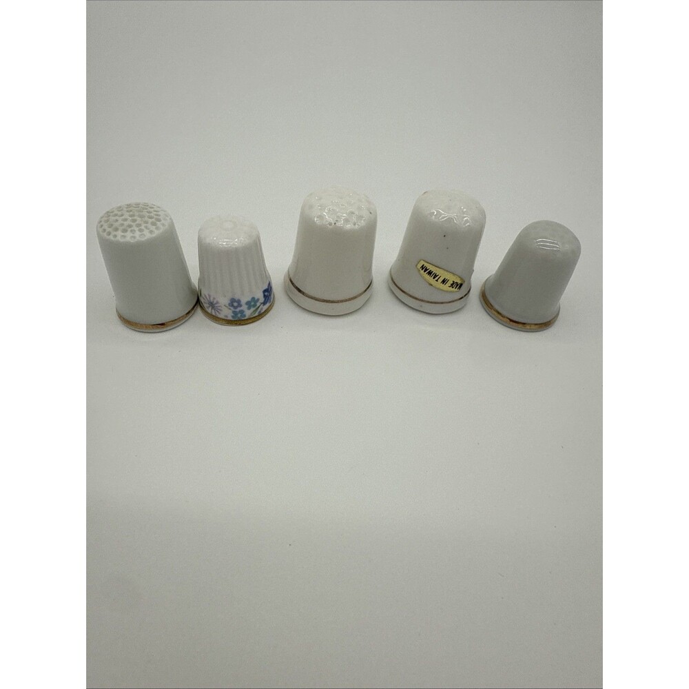Vintage Lot Of 5 Sewing Thimbles Floral Ceramic/ Porcelain - Picture 4 of 9